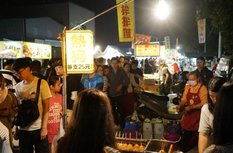 龍井美食-連觀光客都瘋狂的自強夜市 